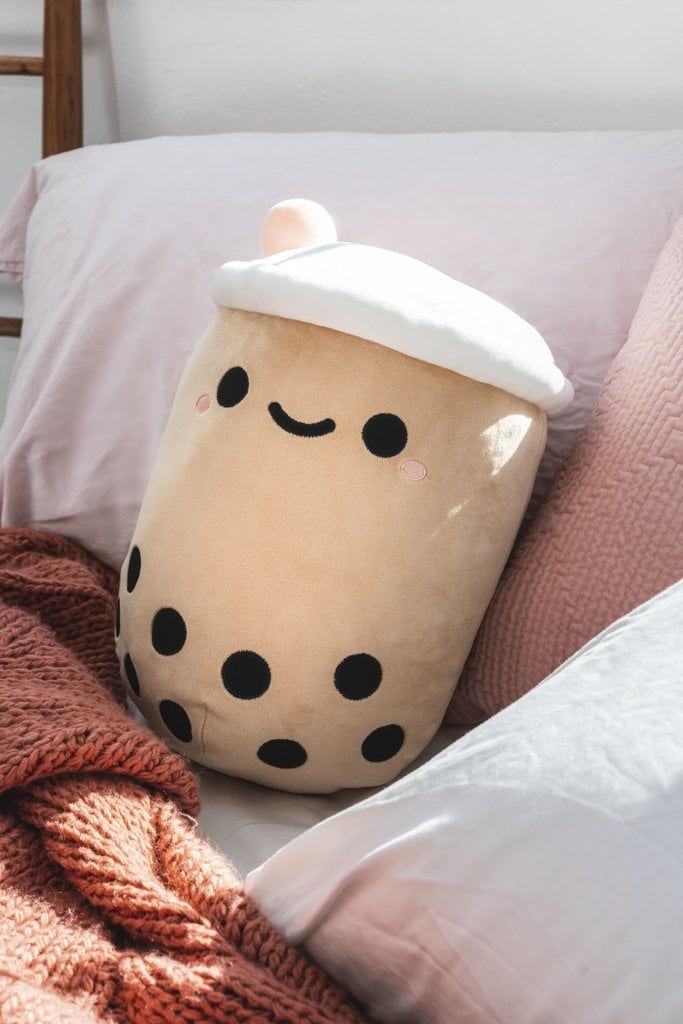Should You Dust or Vacuum First?